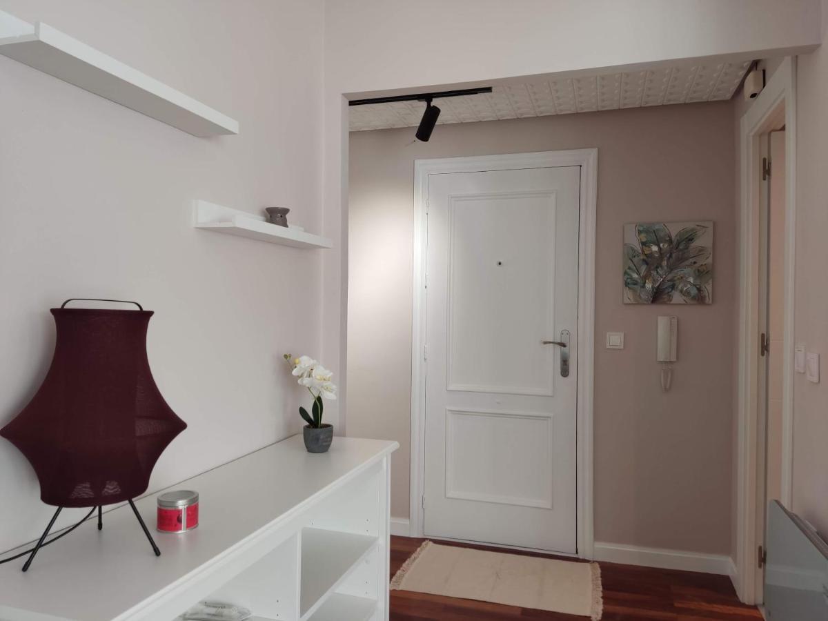 Acogedor Apartamento Junto A La Plaza Villasana de Mena Eksteriør billede